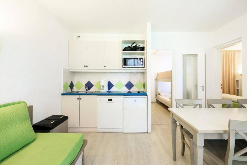 Bel Appartement Vue Sur Piscine 1 Chambre Fermee Et 1 Espace Cabine Saint-Raphaël Exteriér fotografie