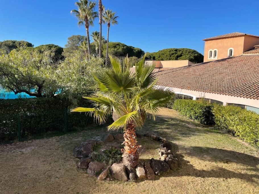 Bel Appartement Vue Sur Piscine 1 Chambre Fermee Et 1 Espace Cabine Saint-Raphaël Exteriér fotografie