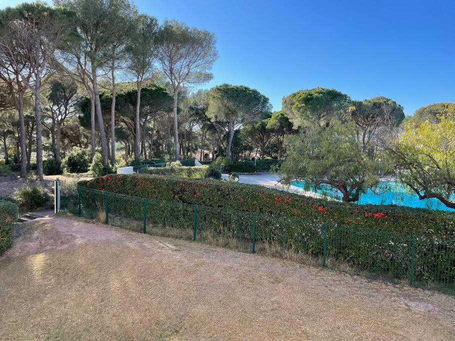 Bel Appartement Vue Sur Piscine 1 Chambre Fermee Et 1 Espace Cabine Saint-Raphaël Exteriér fotografie
